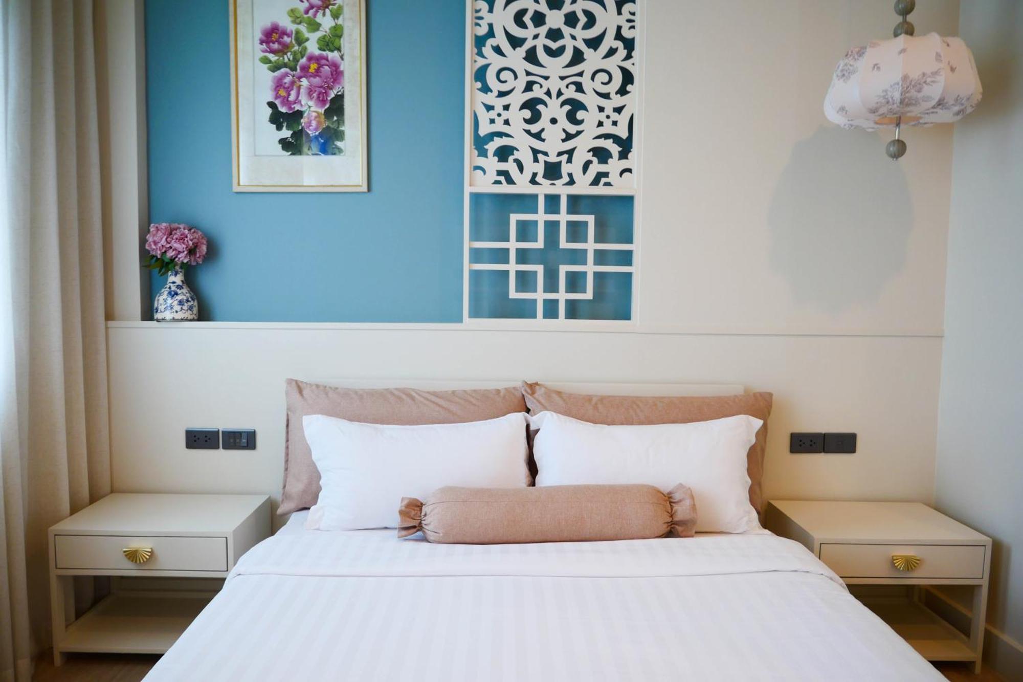 O'Nya Phuket Hotel Екстер'єр фото