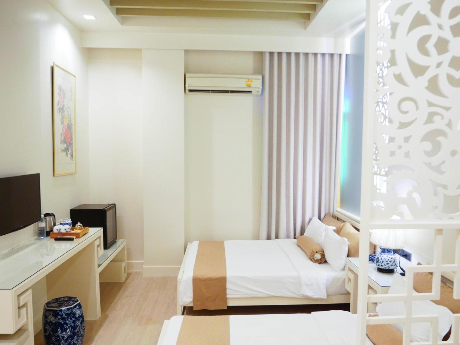O'Nya Phuket Hotel Екстер'єр фото