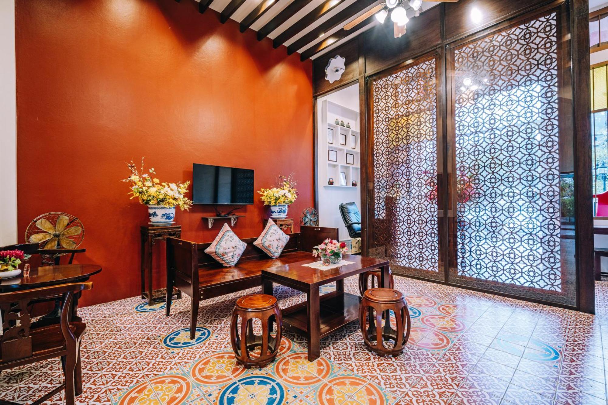 O'Nya Phuket Hotel Екстер'єр фото