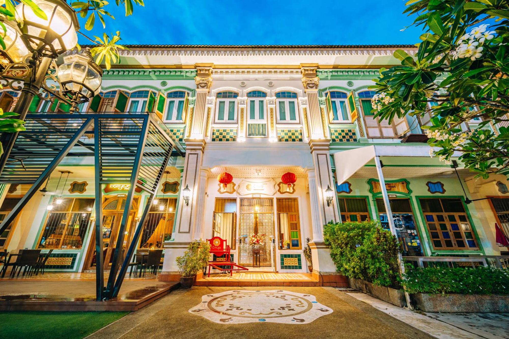 O'Nya Phuket Hotel Екстер'єр фото