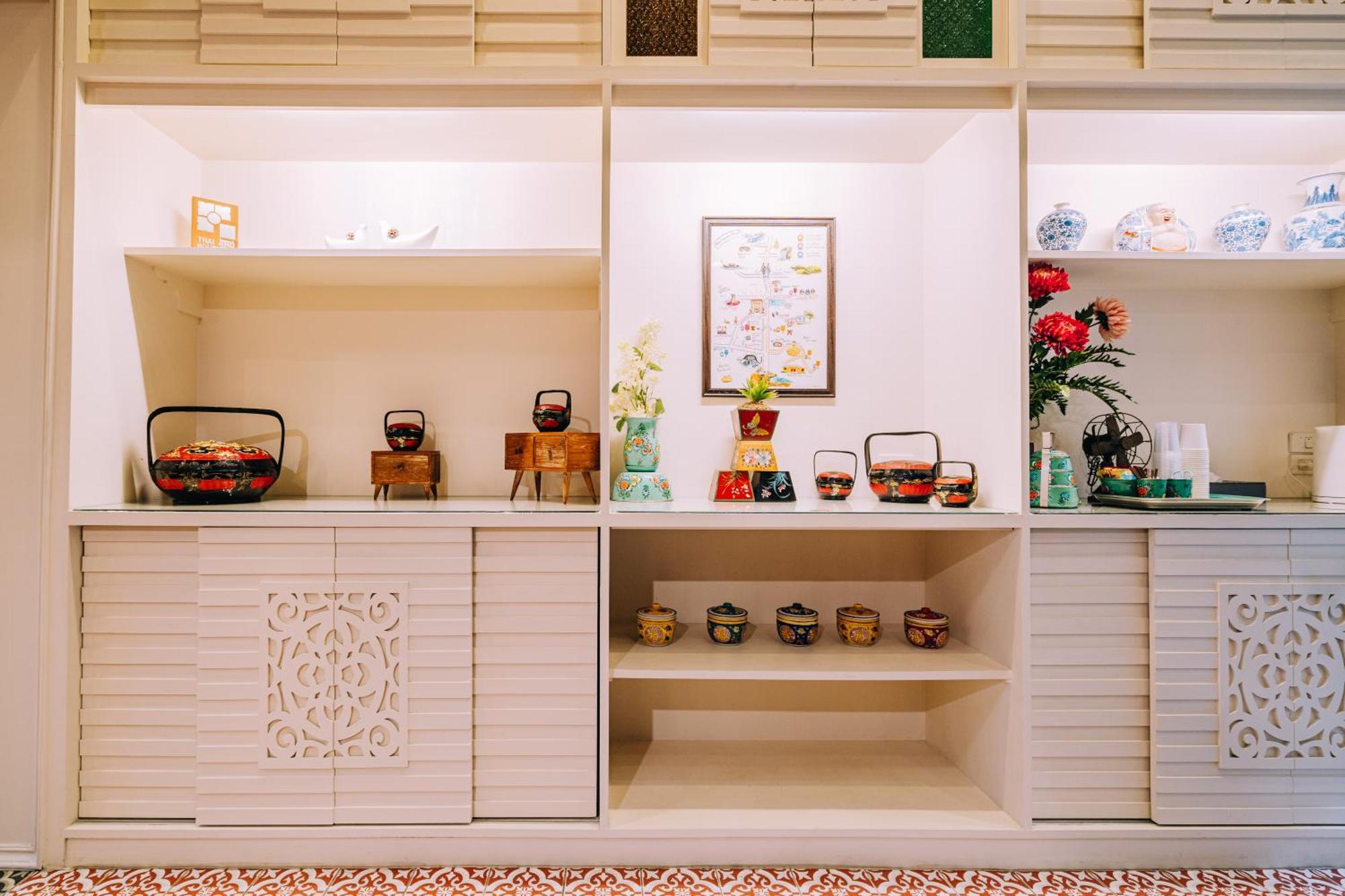O'Nya Phuket Hotel Екстер'єр фото