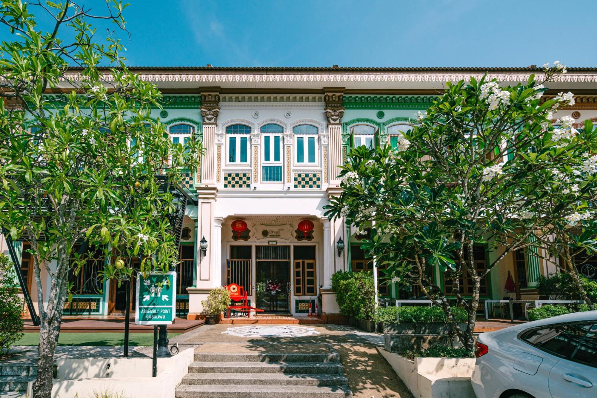 O'Nya Phuket Hotel Екстер'єр фото