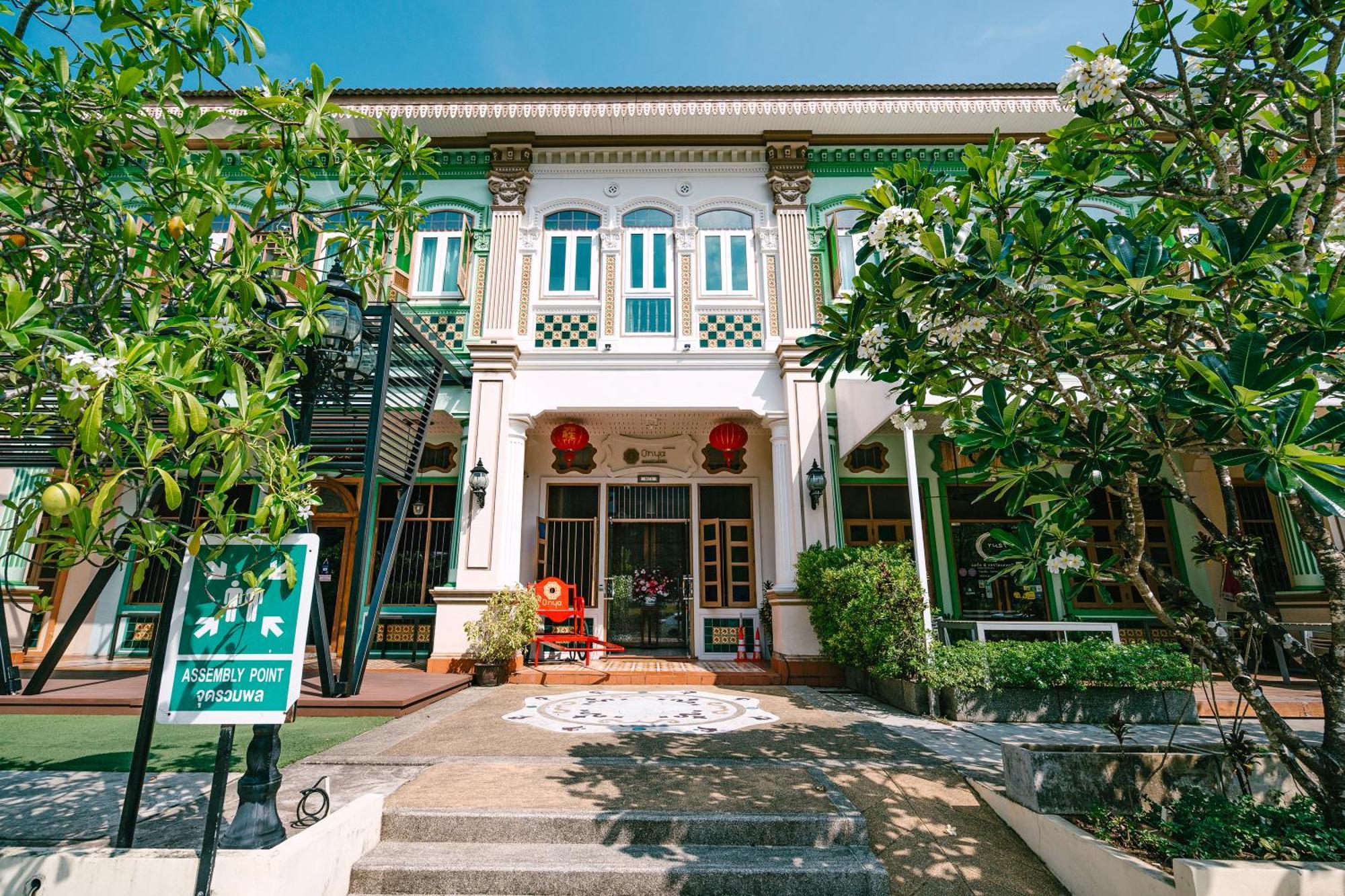 O'Nya Phuket Hotel Екстер'єр фото